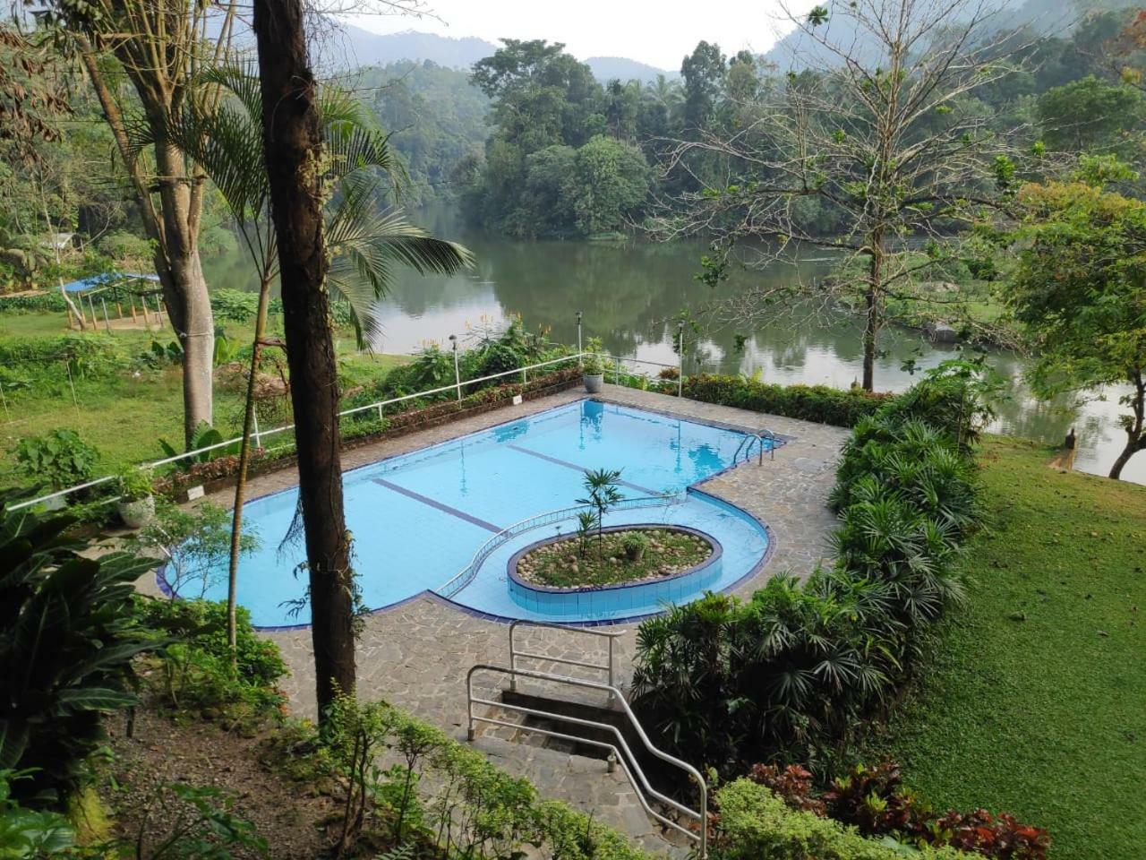 Plantation Hotel Helarambe Esterno foto