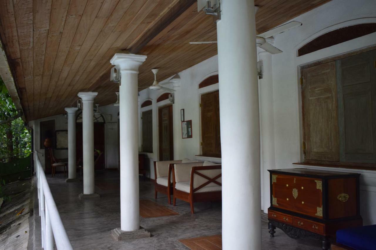 Plantation Hotel Helarambe Esterno foto